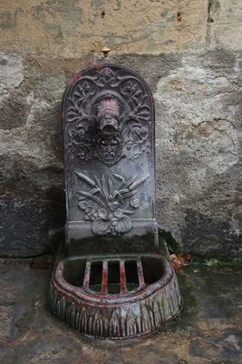 Fontaines et vieux lavoirs - Fountains and old wash-houses