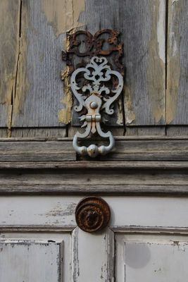 De porte en porte, d'ici et d'ailleurs - From door to door from here and elsewhere