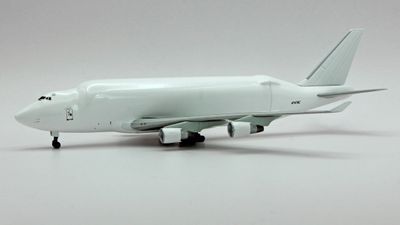 IMG_4688_white.jpg