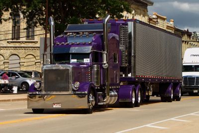 Waupun, WI Trucks 8-13-16 125 PM.jpg