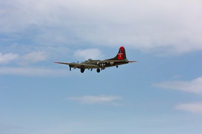 Boeing B-17G Flying Fortress Taking Off