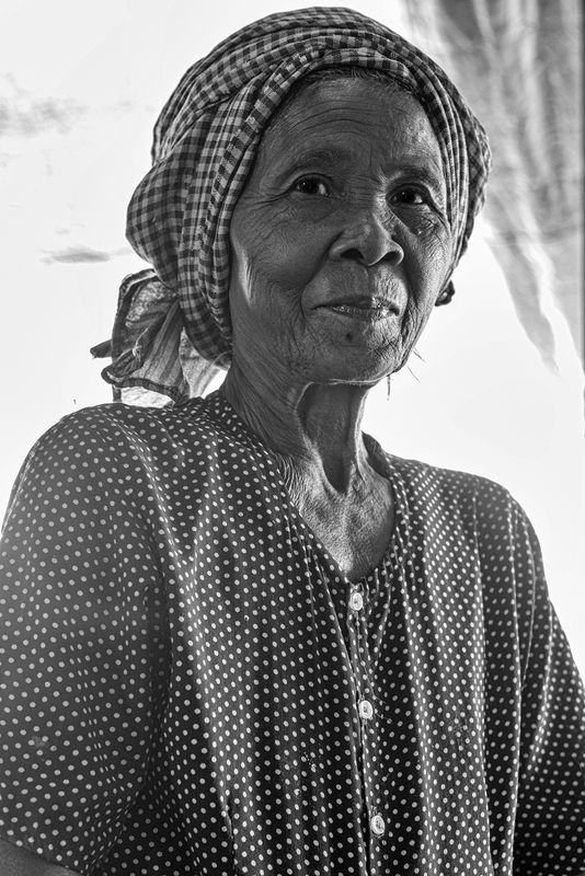 Papaya Saleswoman