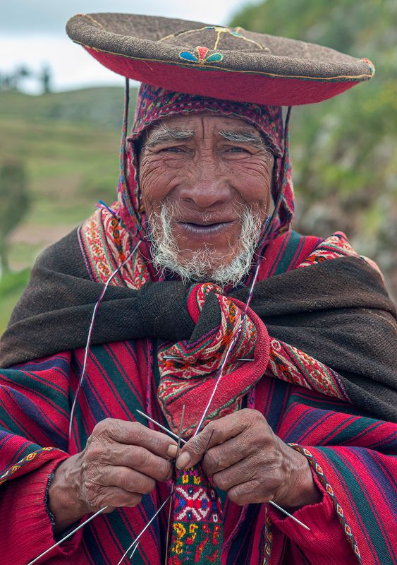 Quechua Knitter