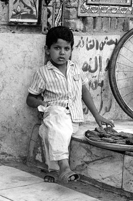 Kahled, Selling Sweets