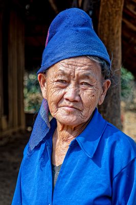 Houa, Hmong Woman