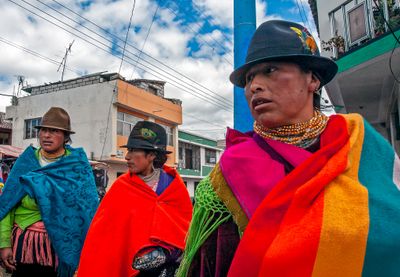Quechua Friends Shopping
