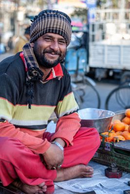 Selling Oranges