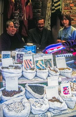 Family Seed Market