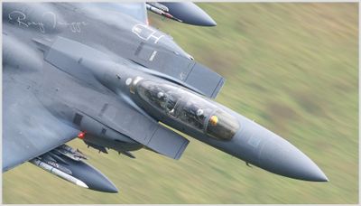 F15-hang-on.jpg