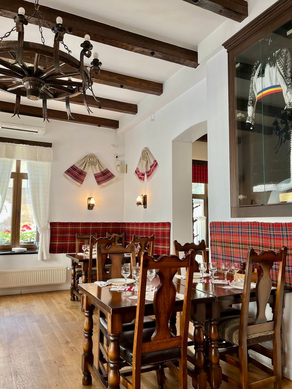 Vatra Restaurant
