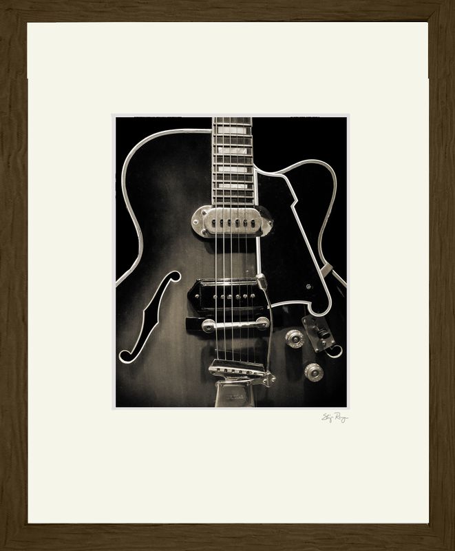 TENN MUSIC FRAME_ {HOLLOWBODY}.jpg