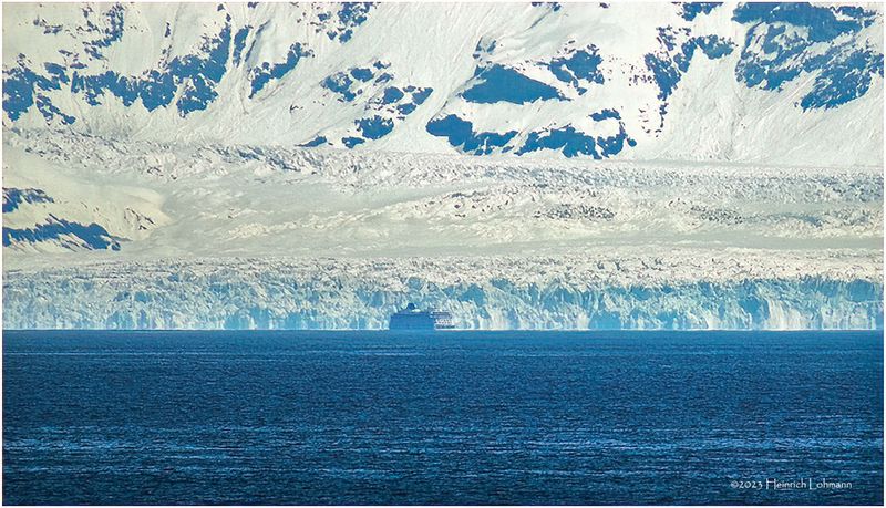 K4231167-Hubbard Glacier.jpg