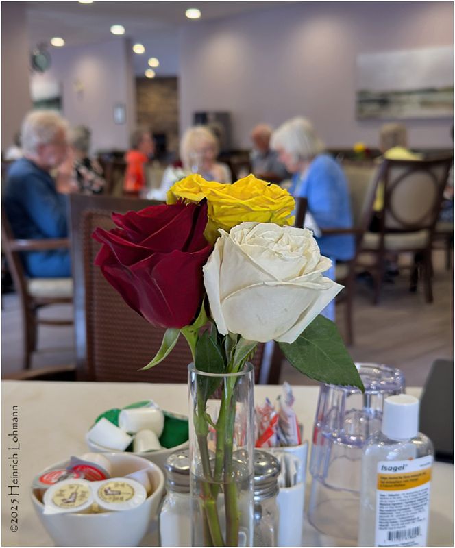 IMG_8515-Table Flowers.jpg