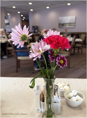 IMG_7518-Table flowers.jpg