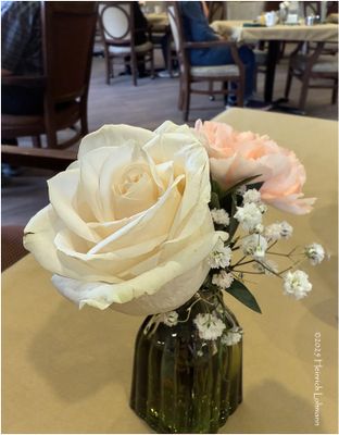 IMG_0028-Table flowers.jpg