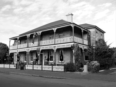 Colonial Pub*Credit*