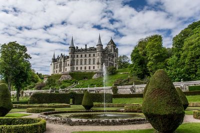 Dunrobin  Castle & Gardens