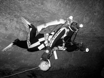 Cave Dive no1