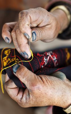 Dao Embroidery*Credit*