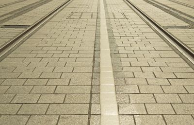 Leading Lines 28.jpg
