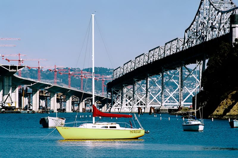 bay_bridge_construction_sailboat_2005_6_rt-1.jpg