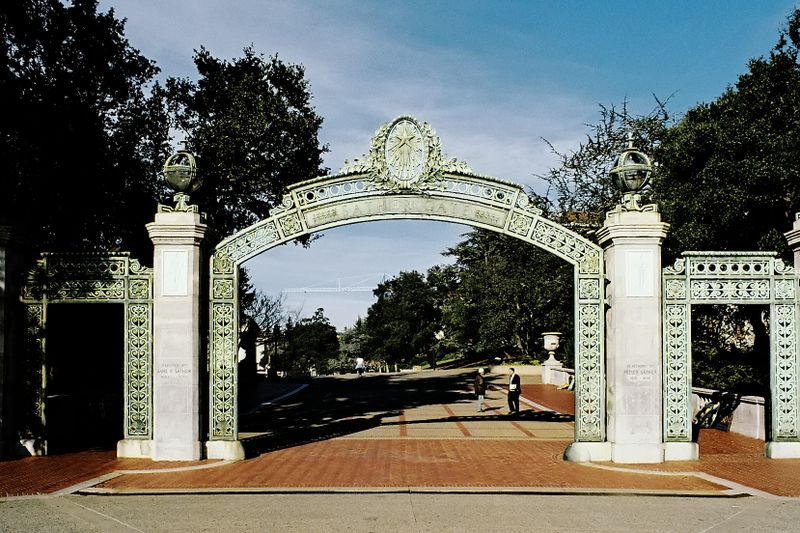 berkeley_sather_gate_2006_01_18.jpg