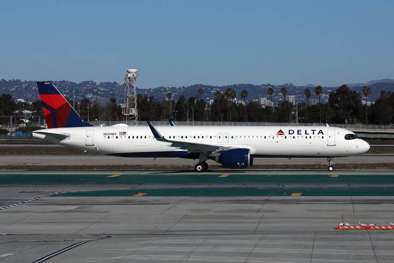 DELTA AIRBUS A321 NEO LAX RF 002A6355.jpg