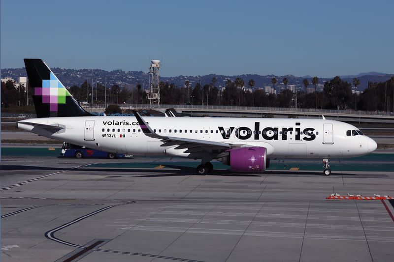 VOLARIS AIRBUS A320 NEO LAX RF 002A6350.jpg