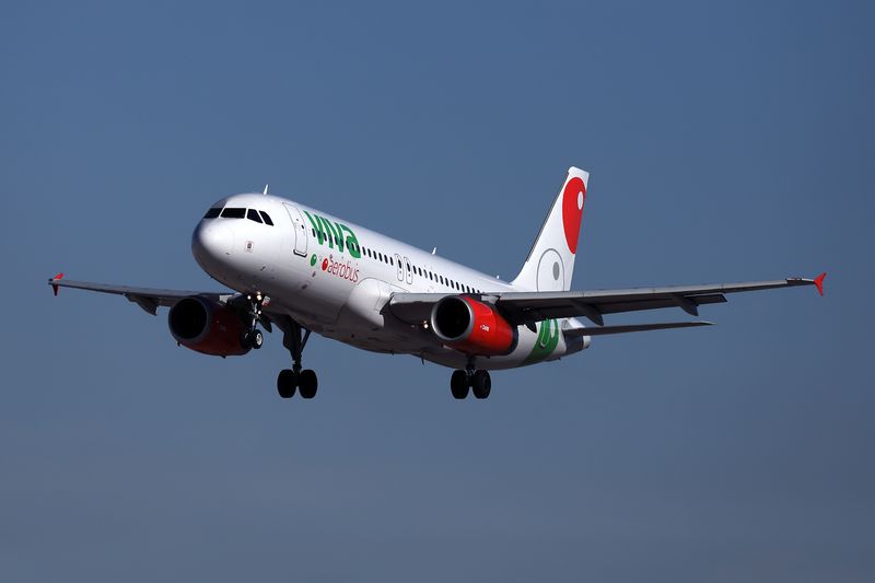 VIVA AEROBUS AIRBUS A320 LAS RF 002A5759.jpg