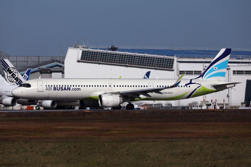 AIR BUSAN AIRBUS A321 NEO NRT RF 002A7052.jpg