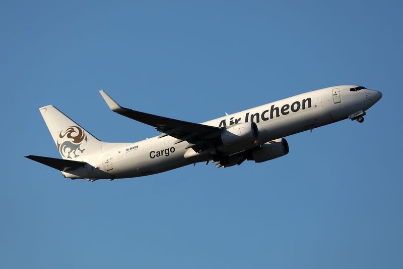 AIR INCHEON CARGO BOEING 737 800F NRT RF 002A6927.jpg