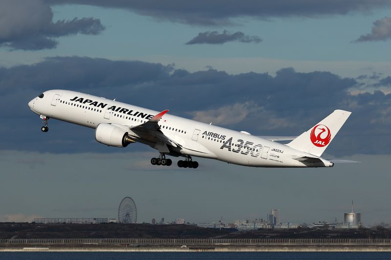 JAPAN AIRLINES A350 900 HND RF 002A6827.jpg