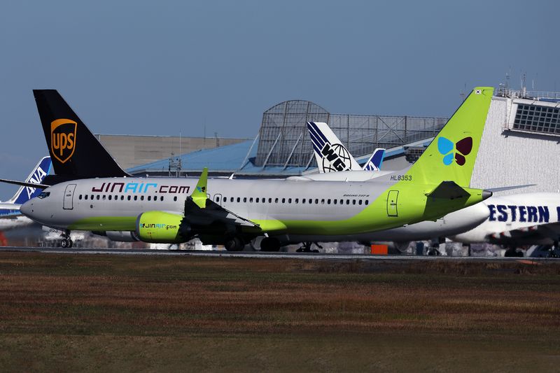 JIN AIR BOEING 737 MAX 8 NRT RF 002A7033.jpg