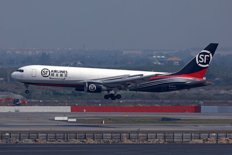 SF AIRLINES BOEING 767 300F BKK RF 002A7461.jpg