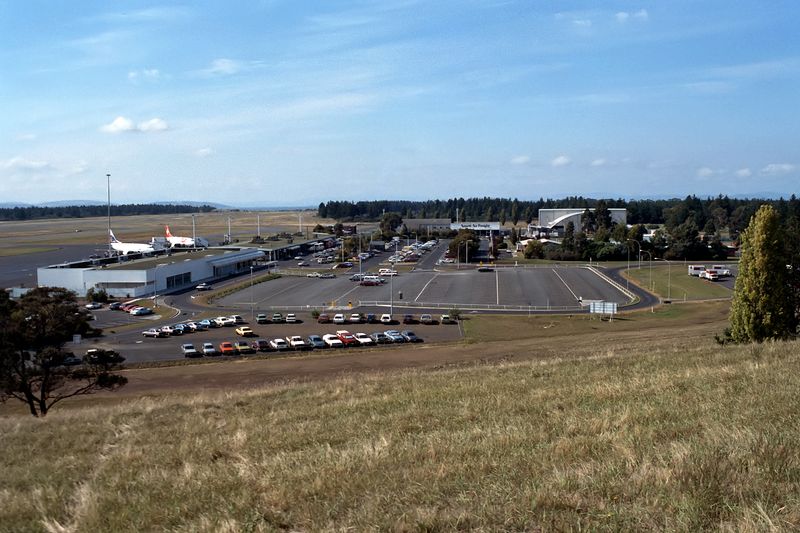 HOBART AIRPORT SEP 1988 RF 268 21.jpg