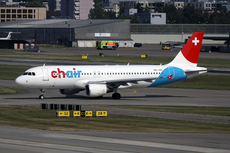 CHAIR AIRBUS A320 ZRH RF 002A8567.jpg