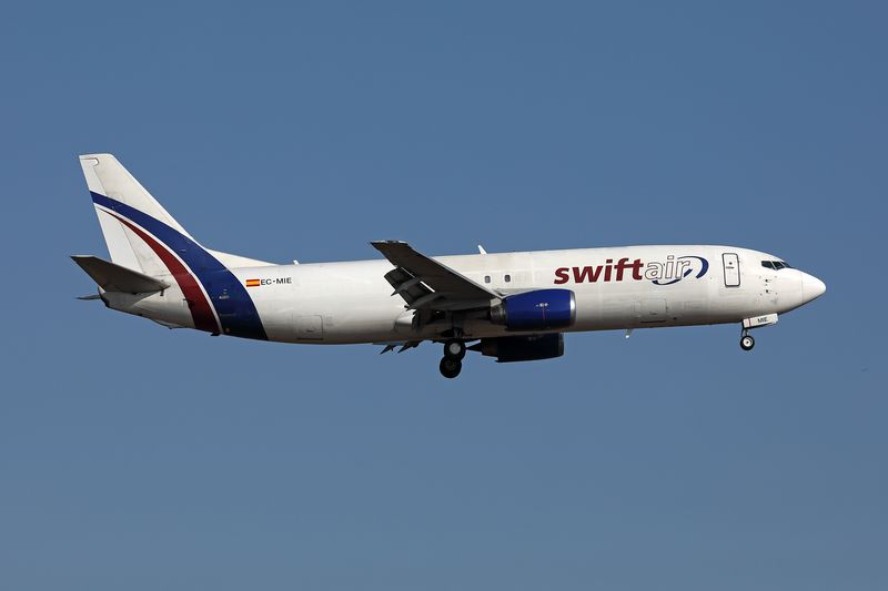 SWIFT AIR BOEING 737 400F ATH RF 002A8047.jpg