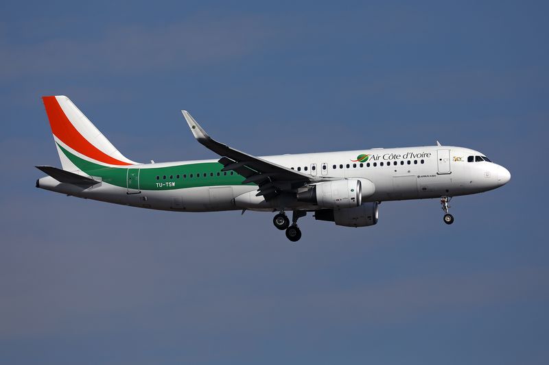 AIR COTE DIVOIRE AIRBUS A320 JNB RF 002A9550.jpg