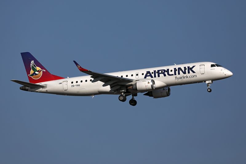 AIRLINK EMBRAER 190 JNB RF 002A9963.jpg