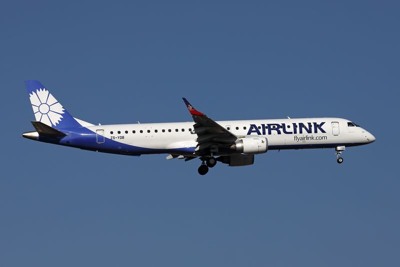 AIRLINK EMBRAER 190 JNB RF 002A0035.jpg