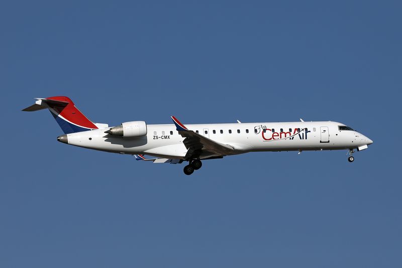 CEM AIR CANADAIR CRJ700 JNB RF 002A0043.jpg