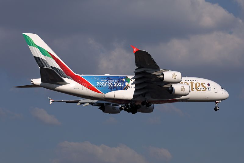 EMIRATES AIRBUS A380 JNB RF 002A9624.jpg