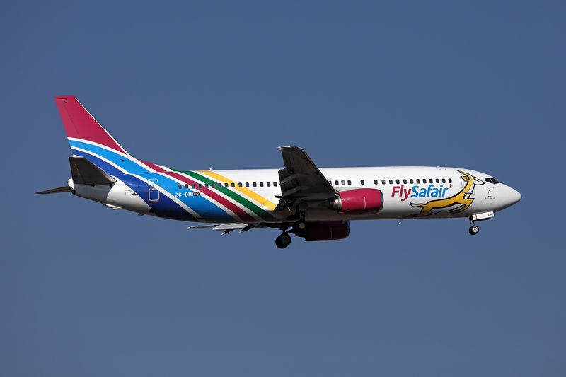 FLY SAFAIR BOEING 737 400 JNB RF 002A0002.jpg