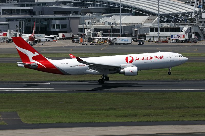 QANTAS FREIGHT AIRBUS A330 200F SYD RF 002A0424.jpg