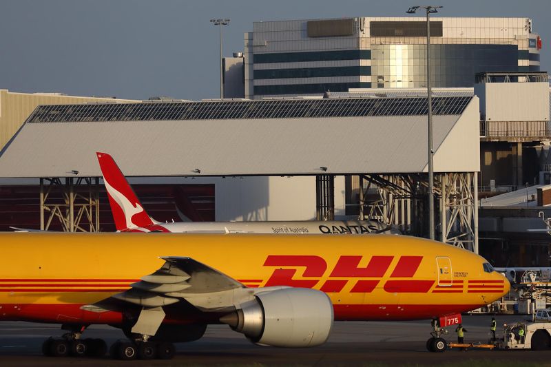 DHL QANTAS AIRCRAFT SYD RF 002A3414.jpg