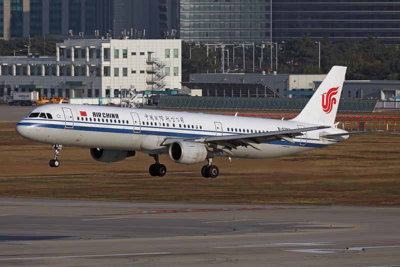 AIR CHINA AIRBUS A321 ICN RF 002A4092.jpg