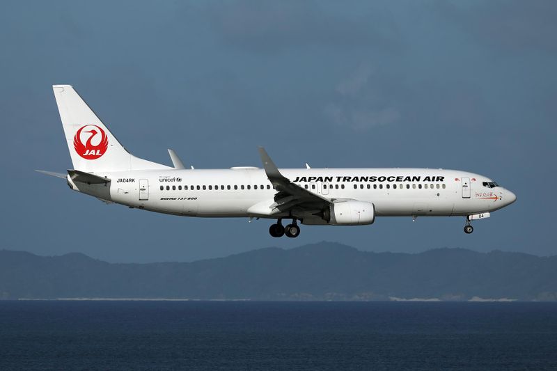 JAPAN TRANS OCEAN AIR BOEING 737 800 OKA RF 002A4352.jpg