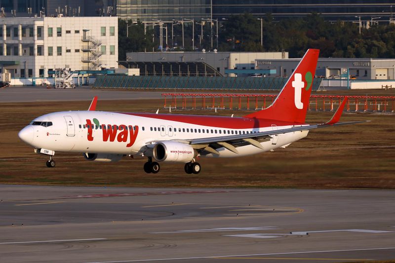 T WAY BOEING 737 800 ICN RF 002A4168.jpg