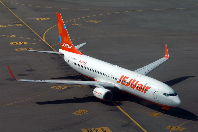 JEJU AIR BOEING 737 800 HKG RF 002A5914.jpg