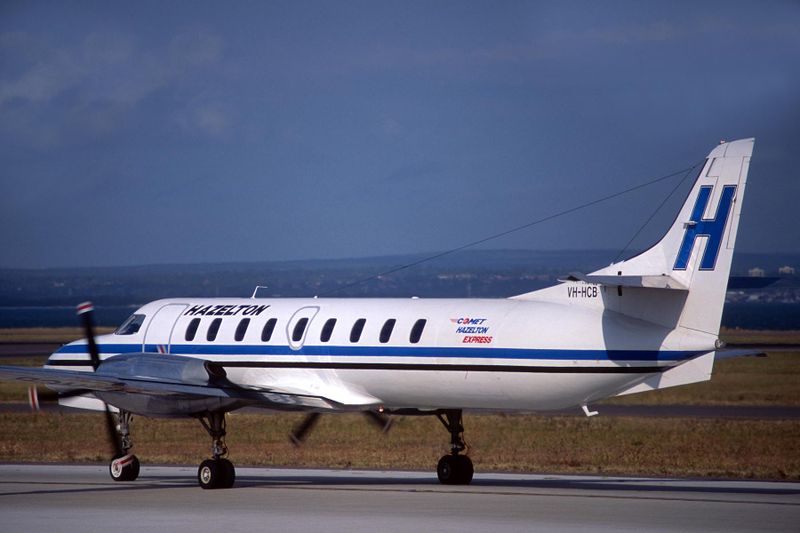 HAZELTON METROLINER VH-HCB F S 2141.jpg